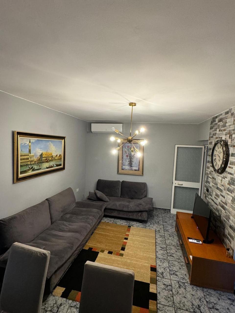 Your House In Tirana Kültér fotó